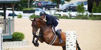Watch: Hunt Tosh and Twain Take Over Lead at USHJA Green Hunter Incentive Championship