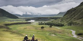 Journey to the Mongol Derby: The Longest and Toughest Horse Race in the World