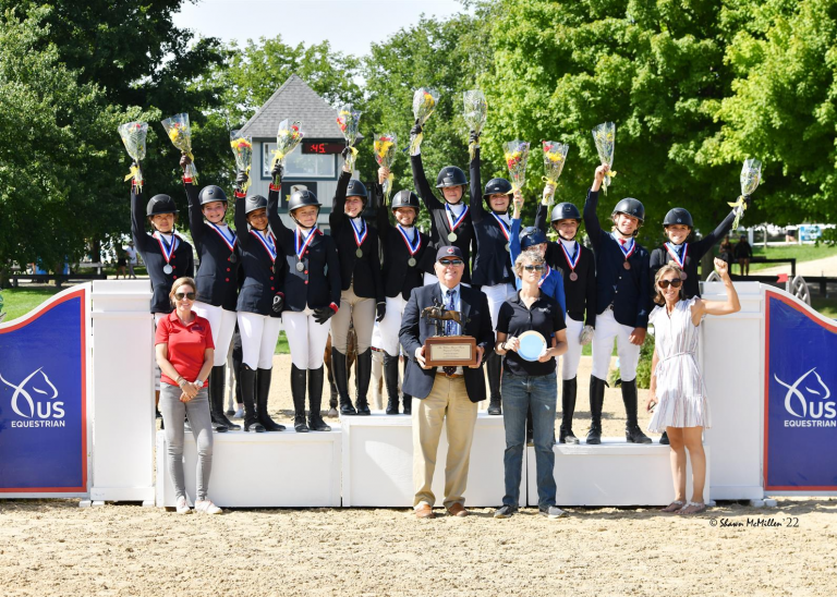 Zone 3 Earns Gold in USEF Pony Jumper Team National Championship at