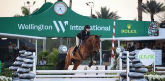 Carlee McCutcheon is Best in 2023 WEF Equitation Championship