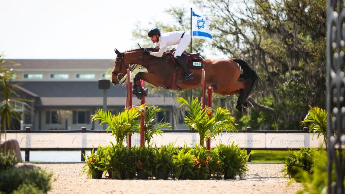 Cachemire de Braize and Daniel Bluman Ride to the Win in the $32,000 ...