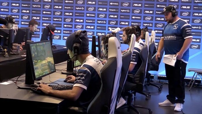 SK_Gaming_vs._G2_Esports_-_ESL_One_Cologne_2016_groups spons