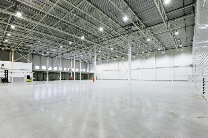 warehouse_spons_post