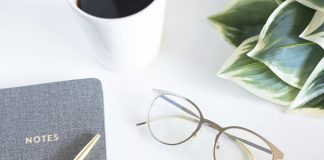 How Blue Light Glasses Improve Sleep and Focus